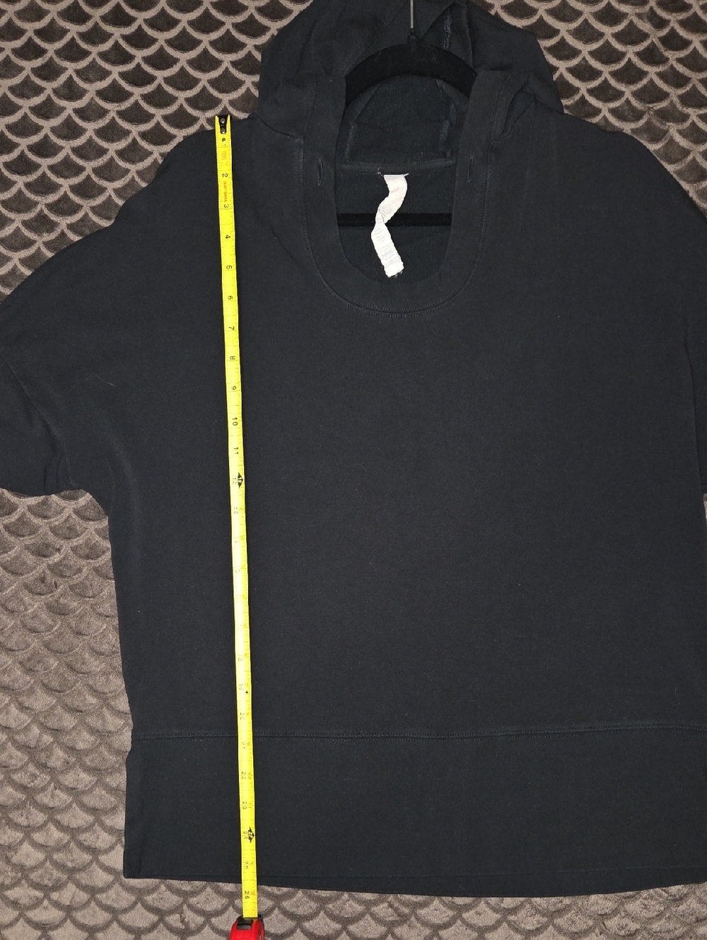G514. Alo Yoga Fluid Tunic Hoodie in Black - Size M - Picture 7 of 7